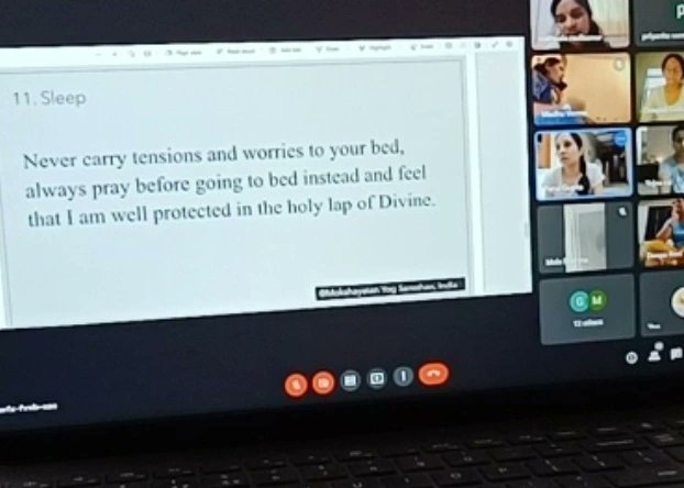 bharatyogaa's tweet photo. Bharat Yoga teacher Ms. Vathsala conducted a session on #EverydayHealthTips for students of #200HourYogaInstructorCourse of #BharatYoga
#TeacherTraining #Yoga #YogaCourse #OnlineYogaCourse https://t.co/L1pq3F2scR