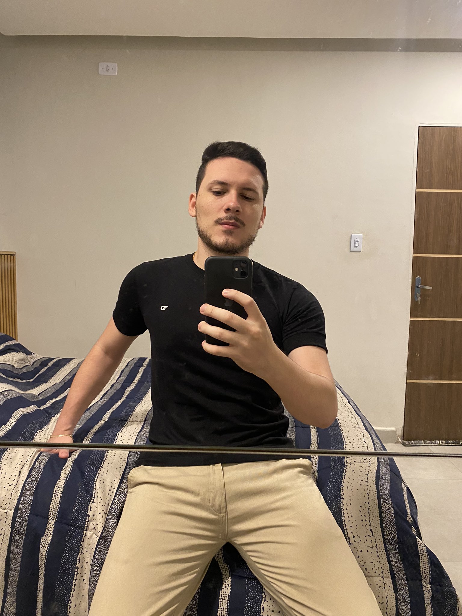 ex- low profile | #BBB24 on X: 🤳🏻 t.colTSIvR8MSV  X