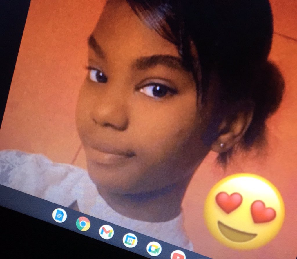 AlidaJean6's tweet photo. 🥰18ans eu??? https://t.co/jDU1DedsZY