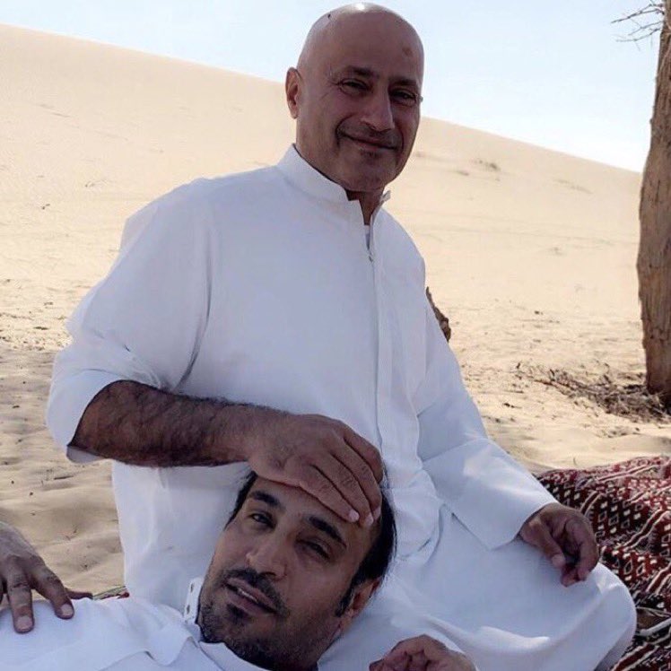 Qblan305's tweet photo. #اليوم_العالمي_للصداقه

#مدغم_ابو_شيبه عن هالصوره :
.
من كثر ما سج عن نفسه وحب اخوياه
غطا على صلعتي ما همته صلعته" https://t.co/slqmsze94V