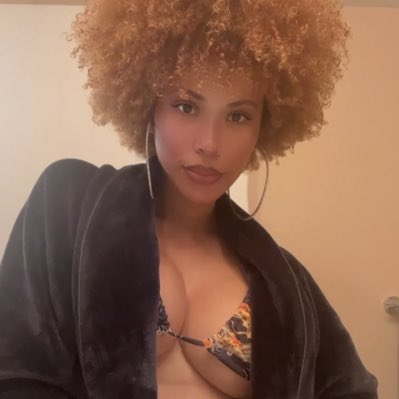 #NewProfilePic https://t.co/XaNlKcNI9q<a href="/tag/newprofilepic"class="tags">#NewProfilePic</a>