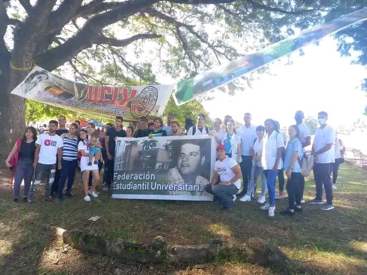 La <a href="/uclv_fce/">FCE_UCLV</a>  #UCLVnuestra presente en el #XCongresoFEU en la comunidad 🇨🇺
 #CubaPorLaPaz 🇨🇺
#CubaVive 🇨🇺
@CancioDiaz_Y <a href="/Macyuri12/">Macyuri</a> <a href="/C_Economicas/">Facultad de Ciencias Económicas</a> <a href="/villaclaragob/">Gobierno Provincial de Villa Clara</a> <a href="/PresidenciaCuba/">Presidencia Cuba 🇨🇺</a> <a href="/osanamoleriop/">Osana Molerio Pérez</a> <a href="/pausa_lopez/">José Luis Pausa López</a>