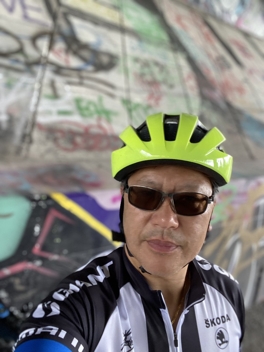 ottpak's tweet photo. My first activity since rolling my ankle at SMH. Just nice being out & easy on the ankle. Went up Corkstown Road for the quad burn and โMichelleโ hung in there. #crosstraining #runnernotrunning #ottbike #cycling #roadtochicago https://t.co/A91d532N7k