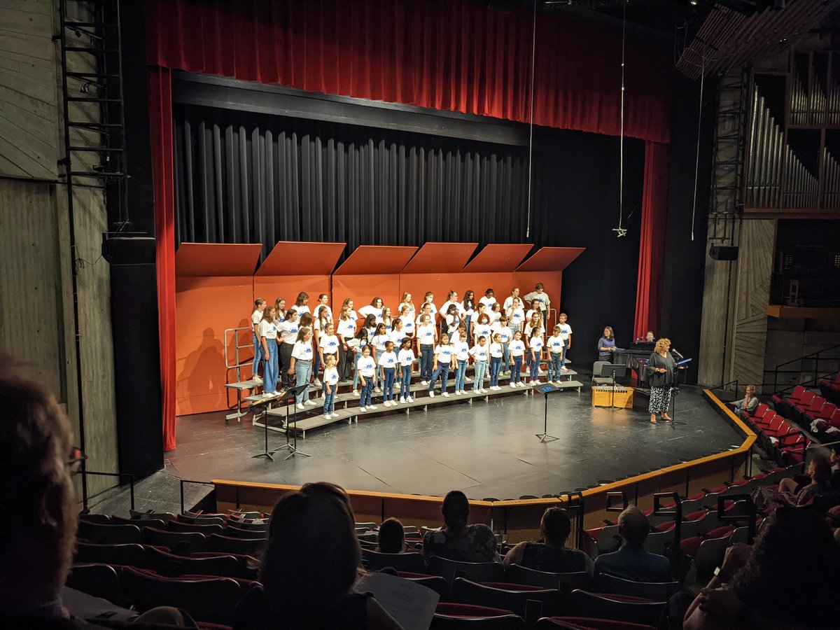 Stacey Moyer tweet media