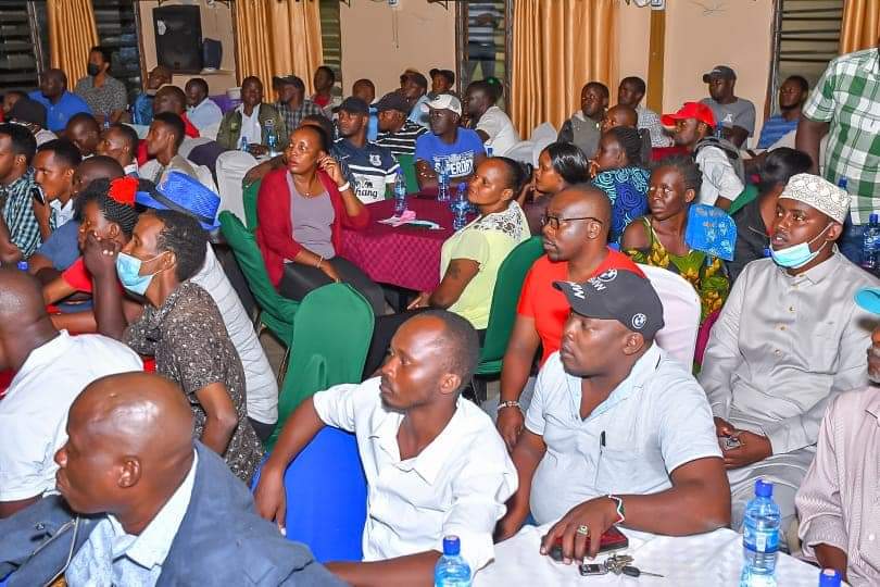 Nathif_J_Adam's tweet photo. Finished my campaigns today having engagements with various non-Somali residents who have called Garissa their home. I'm very grateful for their support and assured them of my commitment to deliver on my manifesto.
#Inawezekana #AzimioLaUmoja #NJADM https://t.co/s4Ojj9upc2