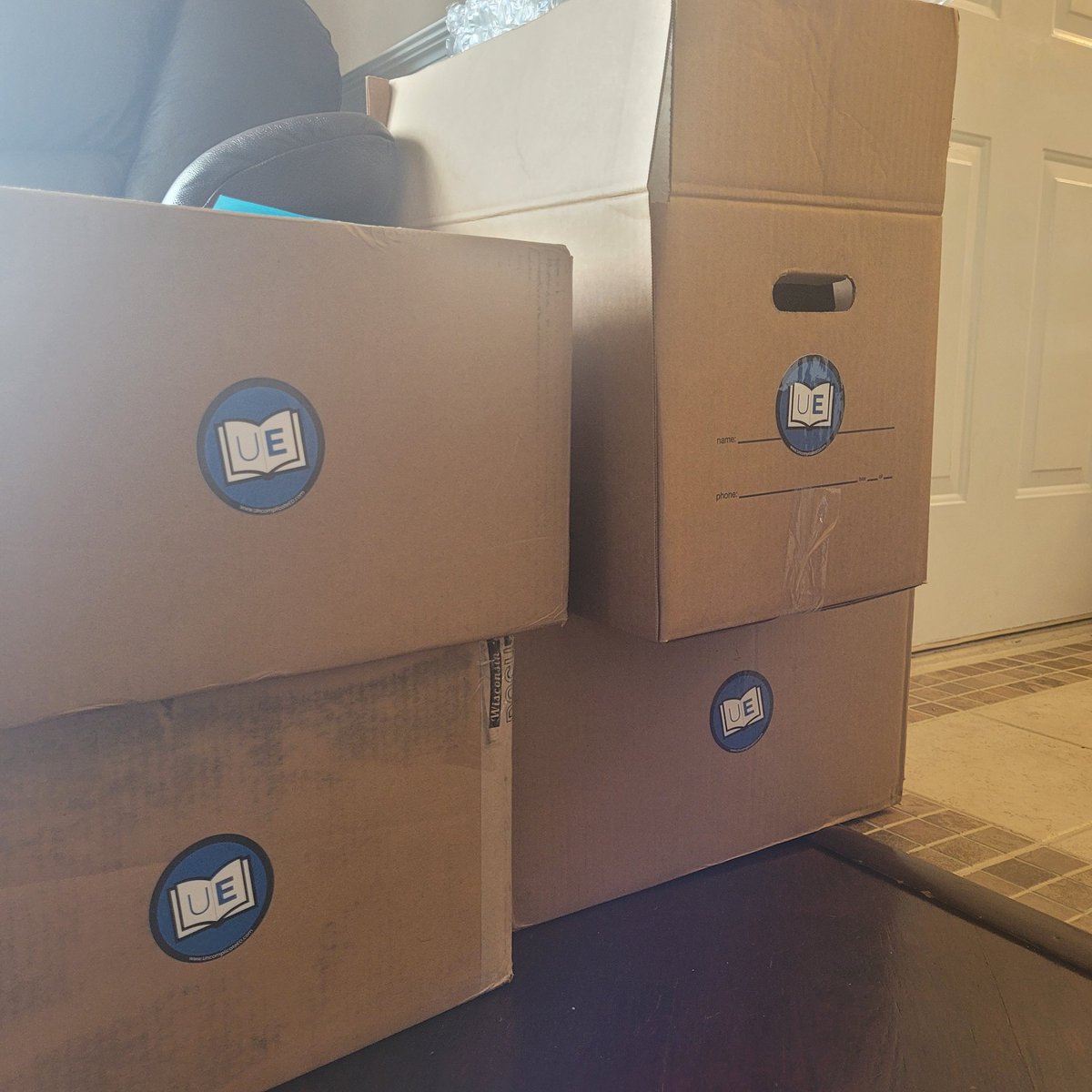 Uncomplicate_Ed's tweet photo. More B.E.S.T. support shipping out today. Some PD in a Box and some ahead of our in-person trainings. 

'Tis the season!
#BestStandards #floridaeducator #floridateacher #floridaprincipal #Floridateachers #pdinabox https://t.co/hH0PZw9AMs