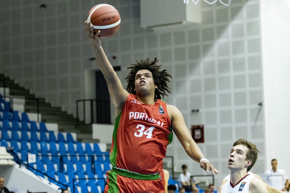 fpbasquetebol's tweet photo. 🇱🇻 Letónia 63-81 Portugal 🇵🇹
🏆 Campeonato da Europa de sub18 masculinos - Divisão B
📍 Olimpia Hall, Ploiesti
⭐ 𝗗𝗶𝗼𝗴𝗼 𝗦𝗲𝗶𝘅𝗮𝘀 (19pts, 8res, 2ast, 3rb, 1dl, 6/7 2pts)
📊 https://t.co/xFEcJyPDyu

#SomosBasquetebol #U18 https://t.co/UzhqTQOXOz
