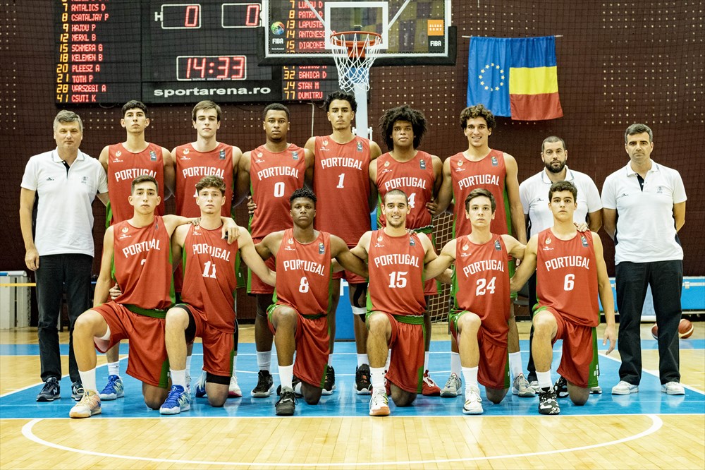 fpbasquetebol's tweet photo. 🇱🇻 Letónia 63-81 Portugal 🇵🇹
🏆 Campeonato da Europa de sub18 masculinos - Divisão B
📍 Olimpia Hall, Ploiesti
⭐ 𝗗𝗶𝗼𝗴𝗼 𝗦𝗲𝗶𝘅𝗮𝘀 (19pts, 8res, 2ast, 3rb, 1dl, 6/7 2pts)
📊 https://t.co/xFEcJyPDyu

#SomosBasquetebol #U18 https://t.co/UzhqTQOXOz