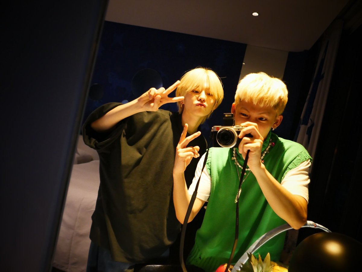 비비 tweet media