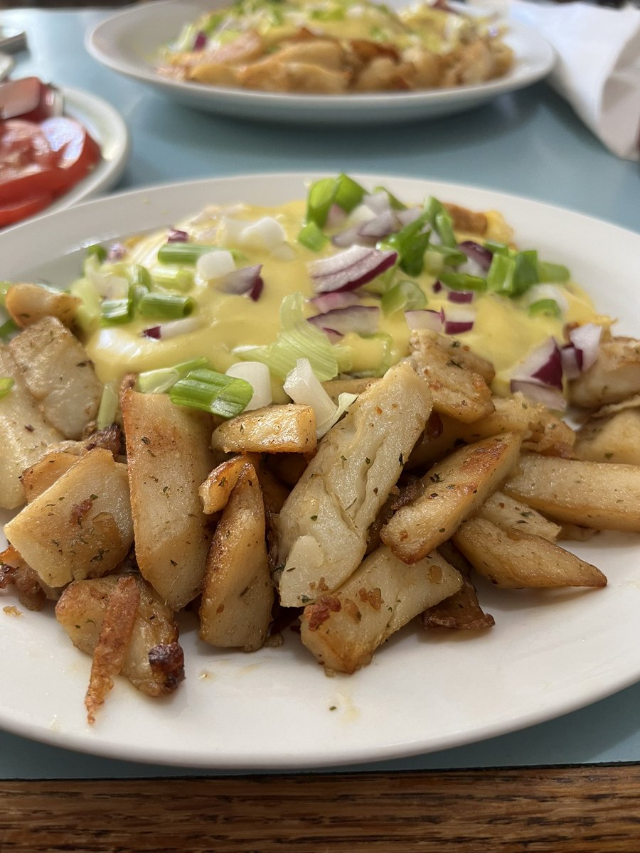 LockStDiner's tweet photo. Stop by on Sunday morning !!!! https://t.co/fv7aRl9tvE