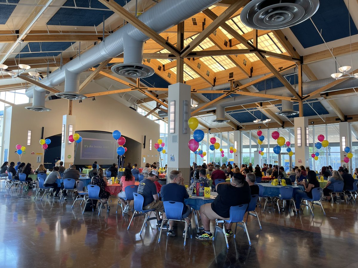 ymf01's tweet photo. First day back with our teachers! Hearing from Eugene Hamilton!  Go, Glow and Grow!! https://t.co/6ddcWnKTXG