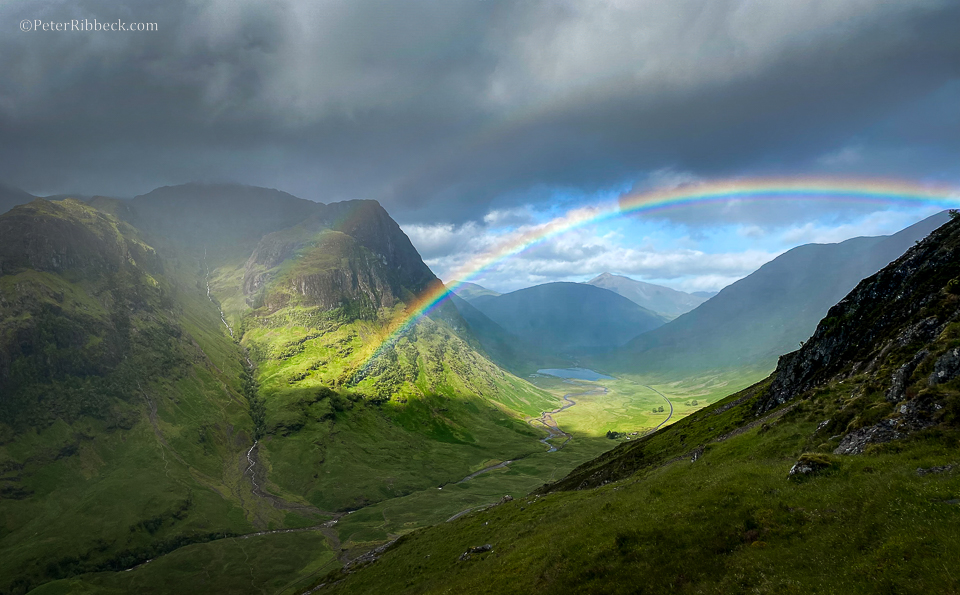 Rainbow over Glencoe. Taken on my way up to the Aonach Eagach Ridge. #aonacheagachridge #glencoe #Thethreesistersofglencoe #Highlands #Scotland <a href="/VisitScotland/">VisitScotland</a>