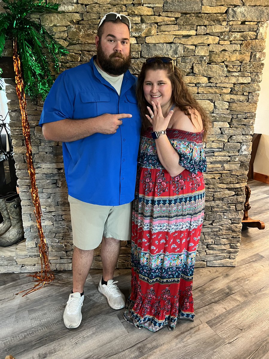 CoachDamGC's tweet image. She said yes! Best commitment I have ever had. Can’t wait to spend the rest of my life with you @CoachSam_CUH