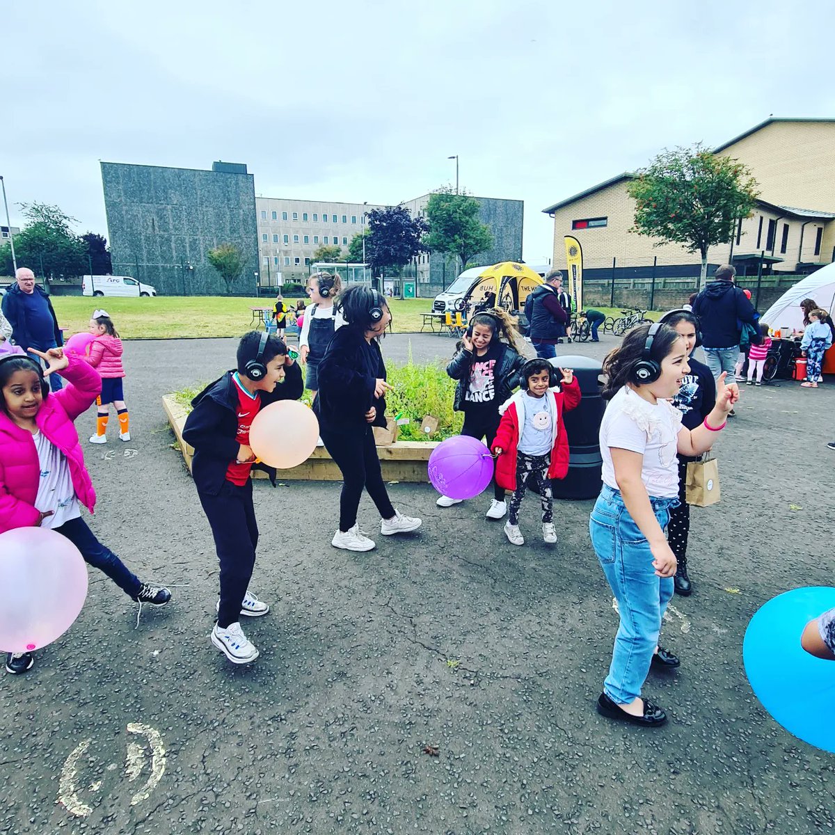 theirisayr's tweet photo. Fab day at Have Your Say Community Fun Day at Wallacetown thanks for having us @CLD_SAC @WallacetownH @Scott85775575 great to see partners working together in the community🌈 #theirisayr #communitconsultation #irissilentdisco #partnershipworking #wallacetown #southayrshire https://t.co/JySb5KiCzq