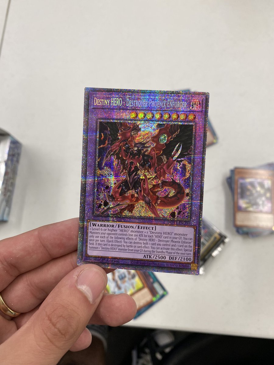 FUCKING CRYING AND PISSING RN