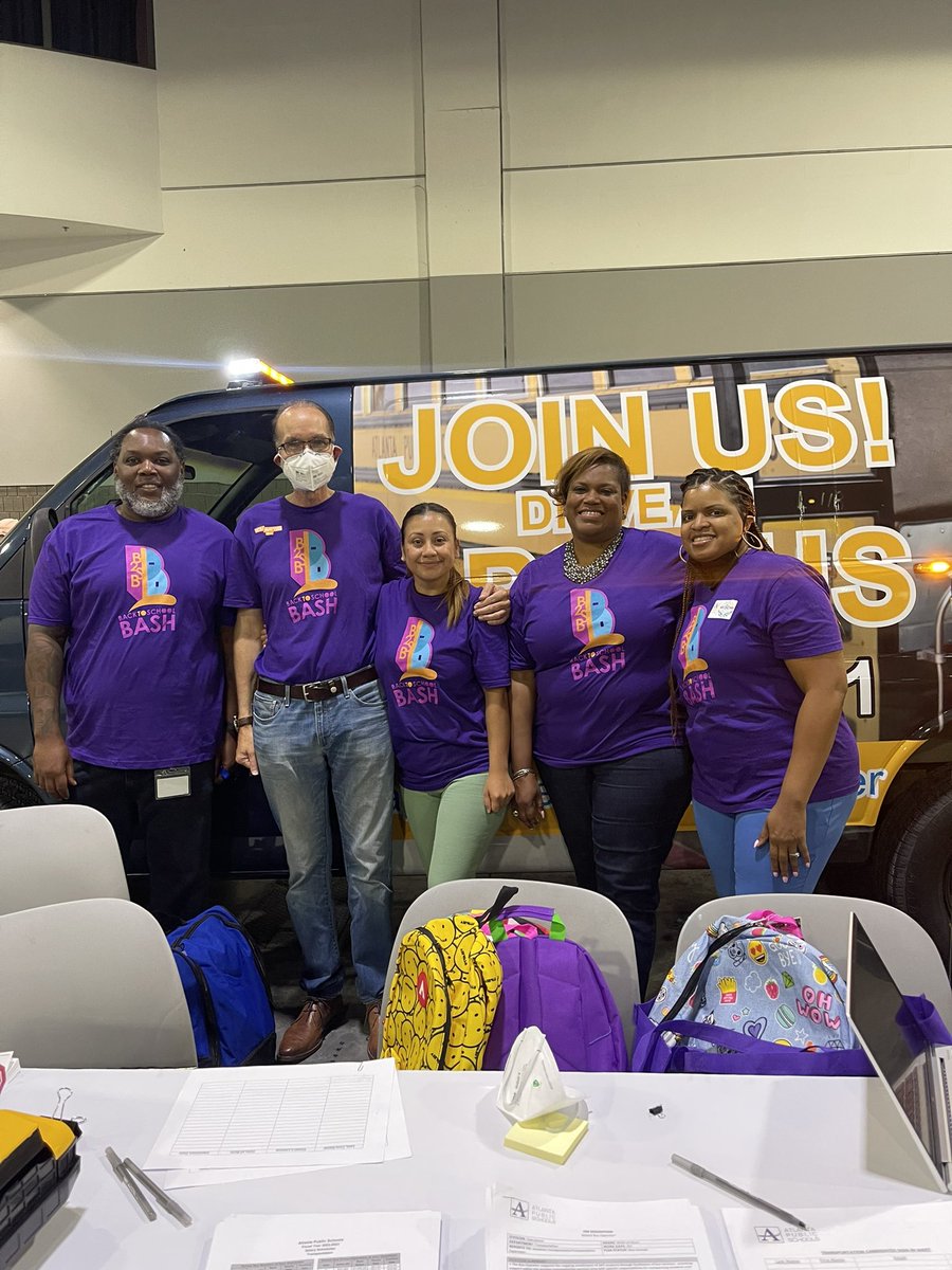 🥳📱💻 Shout out to @APSTransport and @JoinTeamAPS Sub Services! We’re always recruiting even at the Back to School Bash! 🌈❤️ Make your BEST CAREER MOVE yet! Apply today! @DrLisaHerring @apsupdate