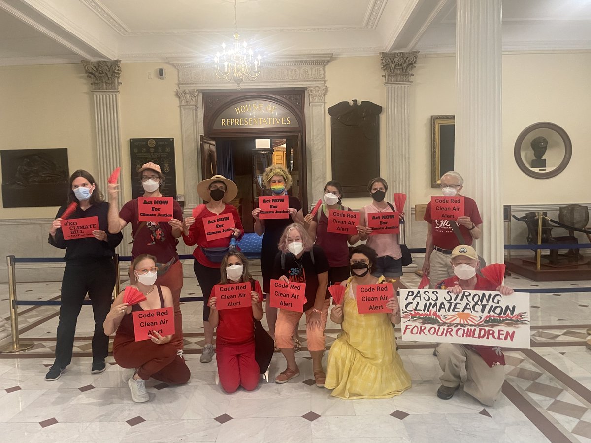 350CentralMass's tweet photo. We need forests to draw down #carbon from the #atmosphere. #Biomass burns up a critical ally in fighting #climatechange. @KarenSpilka @RonMariano REJECT Section 88 in the #climatebill. #KeepMAClimateBillStrong #StopBiomass #mapoli
#NetZeroForAll
#GSEPreform
#CleanHeat https://t.co/7n9Iod1hnJ