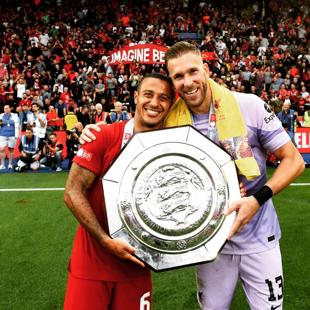 Thiago6's tweet photo. best way to start the season 😍 Up the Reds! #YNWA https://t.co/mn7K6ftwax