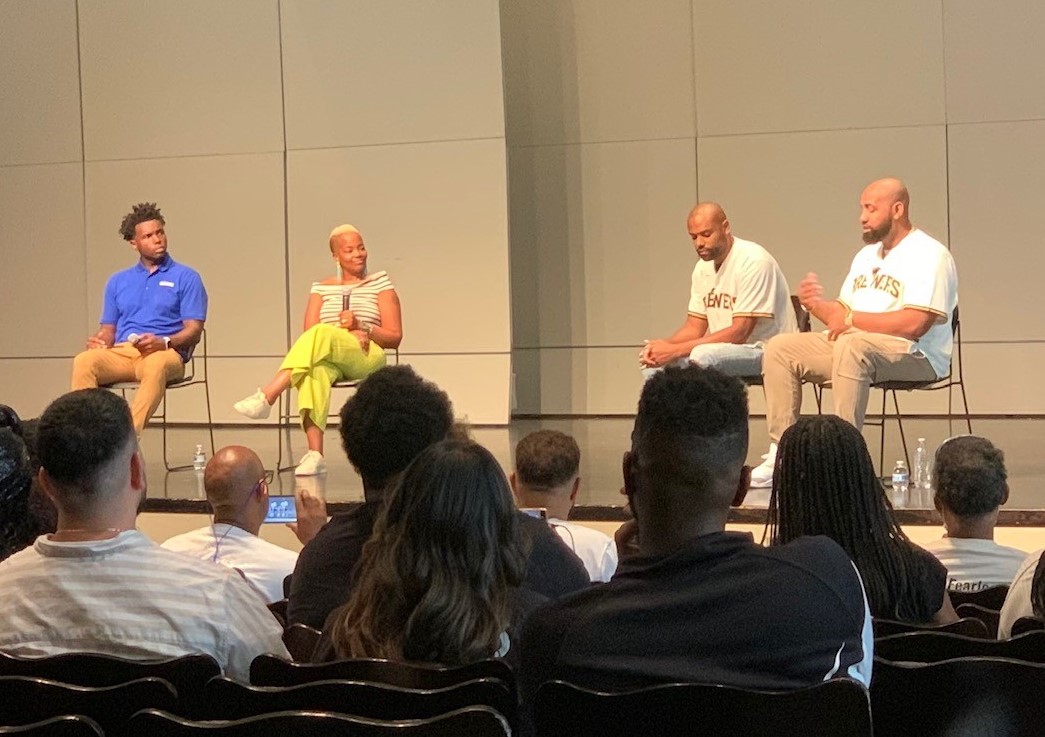 AmFamNews's tweet photo. . @AmFam's Ranell Washington and @Jo_Sabir
 leading a discussion with featured guests @rashadbilal
 and Troy Millings of @EarnYourLeisure at the #STEAMandDream Summit sponsored by AmFam today in #Milwaukee. #AmFaMKE #EYL #EarnYourLeisure https://t.co/BFWnzjUhpY