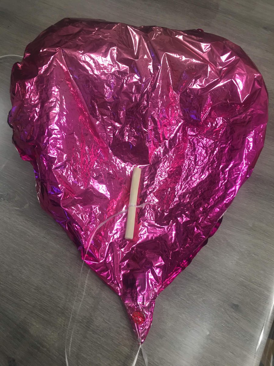 My sister's family has just found this in a field here in northern France.
Would you kindly help us find the grieving family?
#MissYaMamaFR
@WillBuxtonFR
<a href="/rickygervais/">Ricky Gervais</a>
<a href="/worldofpr/">Helen Oldfield</a>
<a href="/MaiaDunphy/">Maïa Dunphy</a>
<a href="/JuNarryStoran/">JUJU 🍒🪩</a>