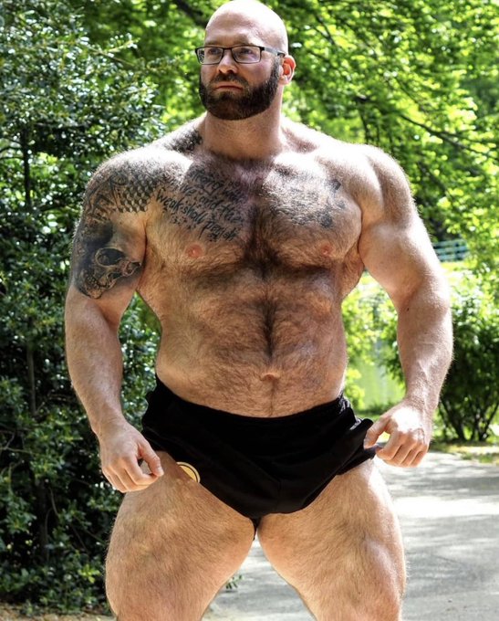 https://t.co/eXGhPNiNBY Feeling strong today💪😈 https://t.co/xhrcFwmLRc<a href="/tag/dubai"class="tags"><span>#dubai</span></a>