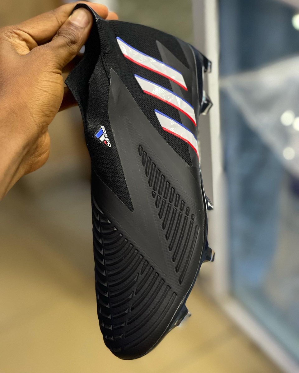 NafSad_'s tweet photo. Predator Edge😍

Price:28k https://t.co/3sNS7vVYVW