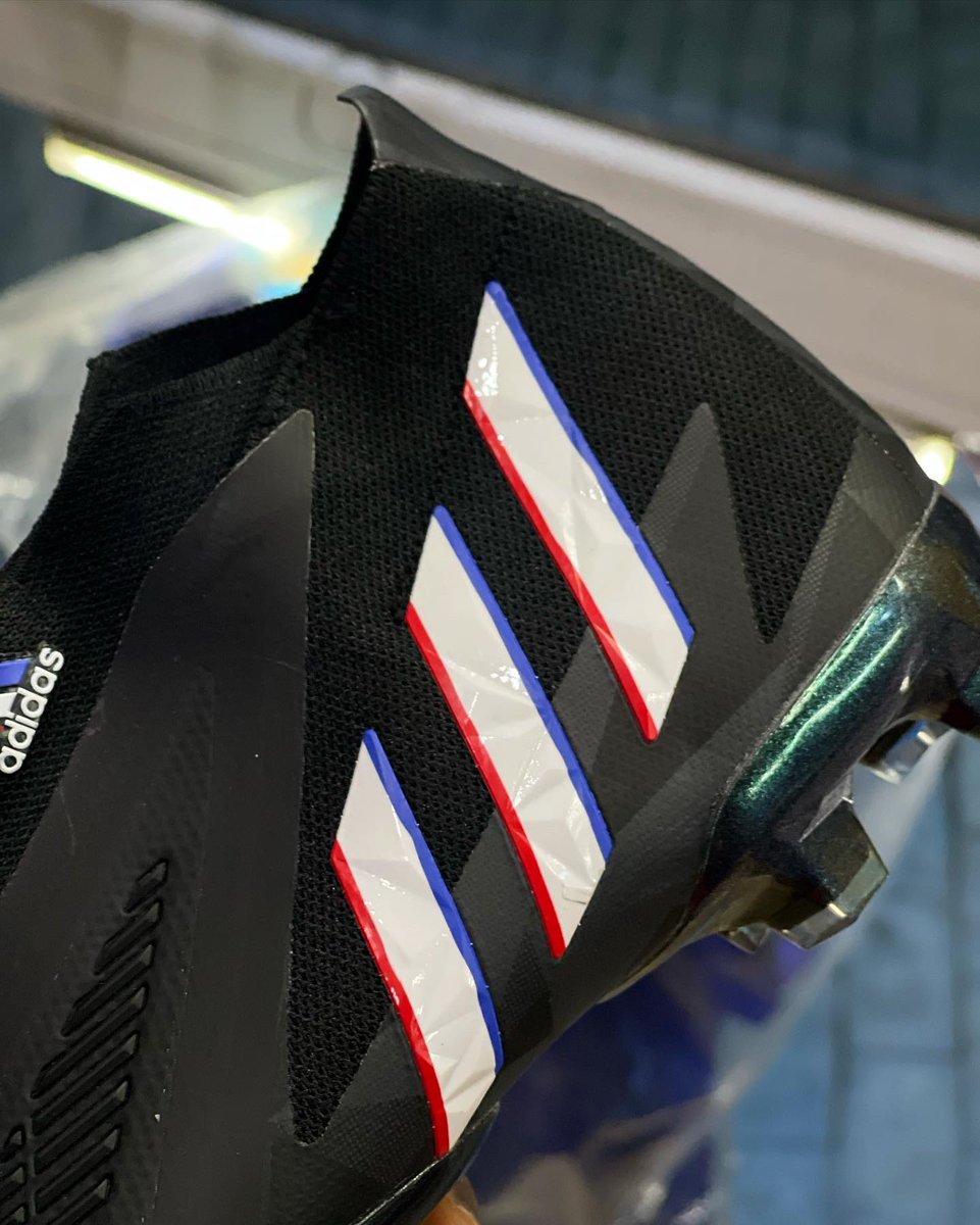 NafSad_'s tweet photo. Predator Edge😍

Price:28k https://t.co/3sNS7vVYVW
