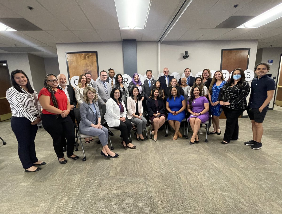 daisygonzales's tweet photo. It has been an honor to work alongside you Chancellor @EloyOakley You transformed @CalCommColleges &amp; the Vision for Success will continue bc of the students &amp; professionals that you empowered &amp; inspired. From the @CalCommColleges team, thank you!!! 🙏🏼 https://t.co/otrDWnBhDh