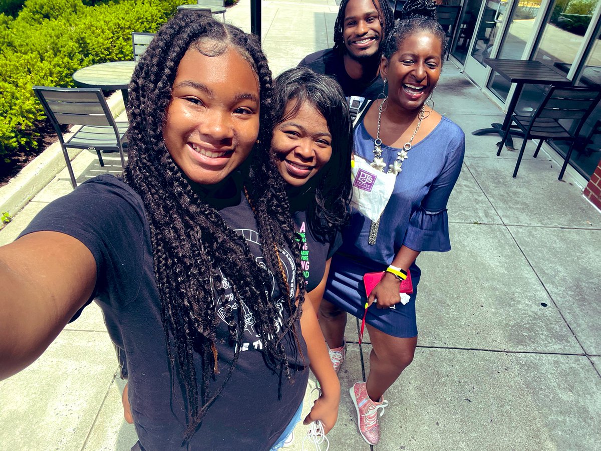 MrsPRProtocol's tweet photo. It’s always great to have #beignets on a #SaturdayMorning @PJsCoffee_Bowie when you are strategizing about @Push2Power22 and meeting new people @linnitahosten with the co-founders Addison, 12 and Keyshawn,20 

#SmallBusinessSaturday #PUSH2Power #InTheCommunity 
#District6 https://t.co/f44fDjd1wV