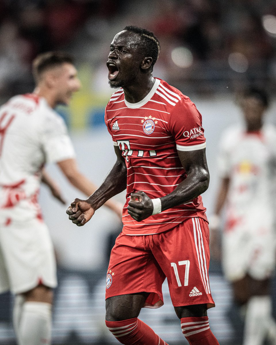 ESPNFC's tweet photo. BAYERN MUNICH WIN THE GERMAN SUPER CUP 🏆 https://t.co/2QRh5X4Jq7