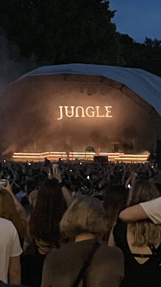 Matt_Goodburn's tweet photo. Jungle and Kelly Lee Owens in Crystal Palace Park…..7 mins from home. What’s not to like? 😁😎 https://t.co/jkrMpIvGdN