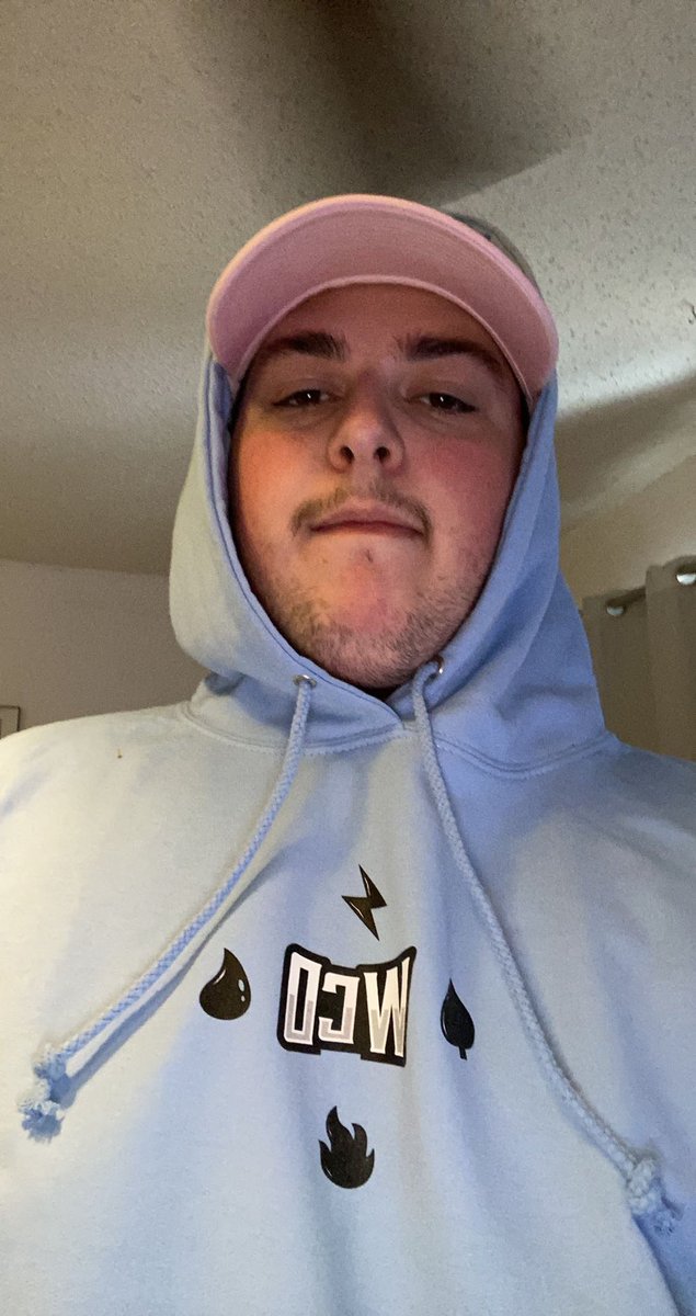skinnypeterTM's tweet photo. Pretty much your average chad, 160 IQ, 445 on bench, top cut 69 times #WorldChampDifference @WolfeyGlick https://t.co/DJgL4bKOAq