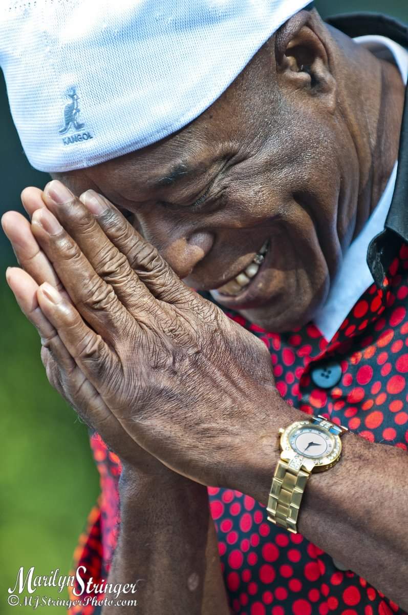 Happy 86th birthday to the one and only Buddy Guy!

Photo by 