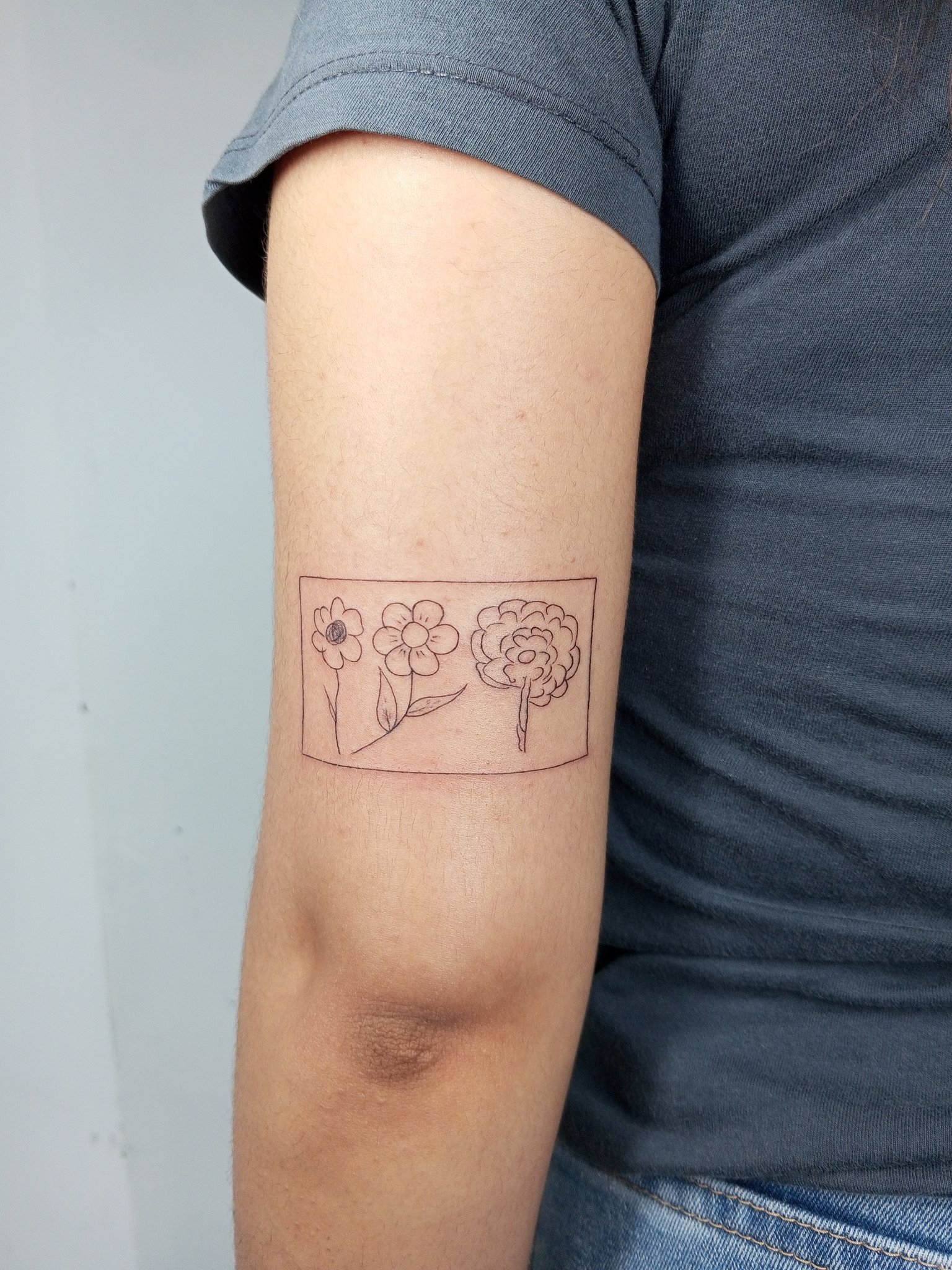 Nomedrog0 on X: "Esta semana minimalistas x 30$ (7cm max) Small tattoo RT https://t.co/is7HXPIwOB" / X