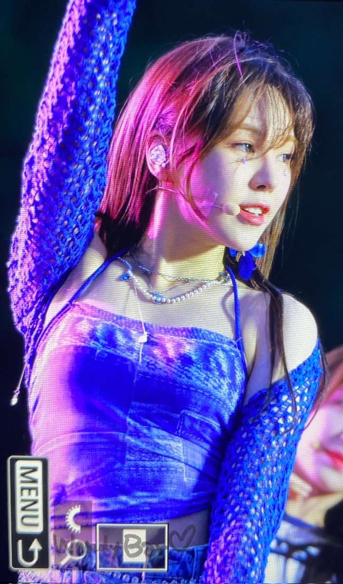 WENDY AT THE MIK FESTIVAL 🎶💙 (thread)