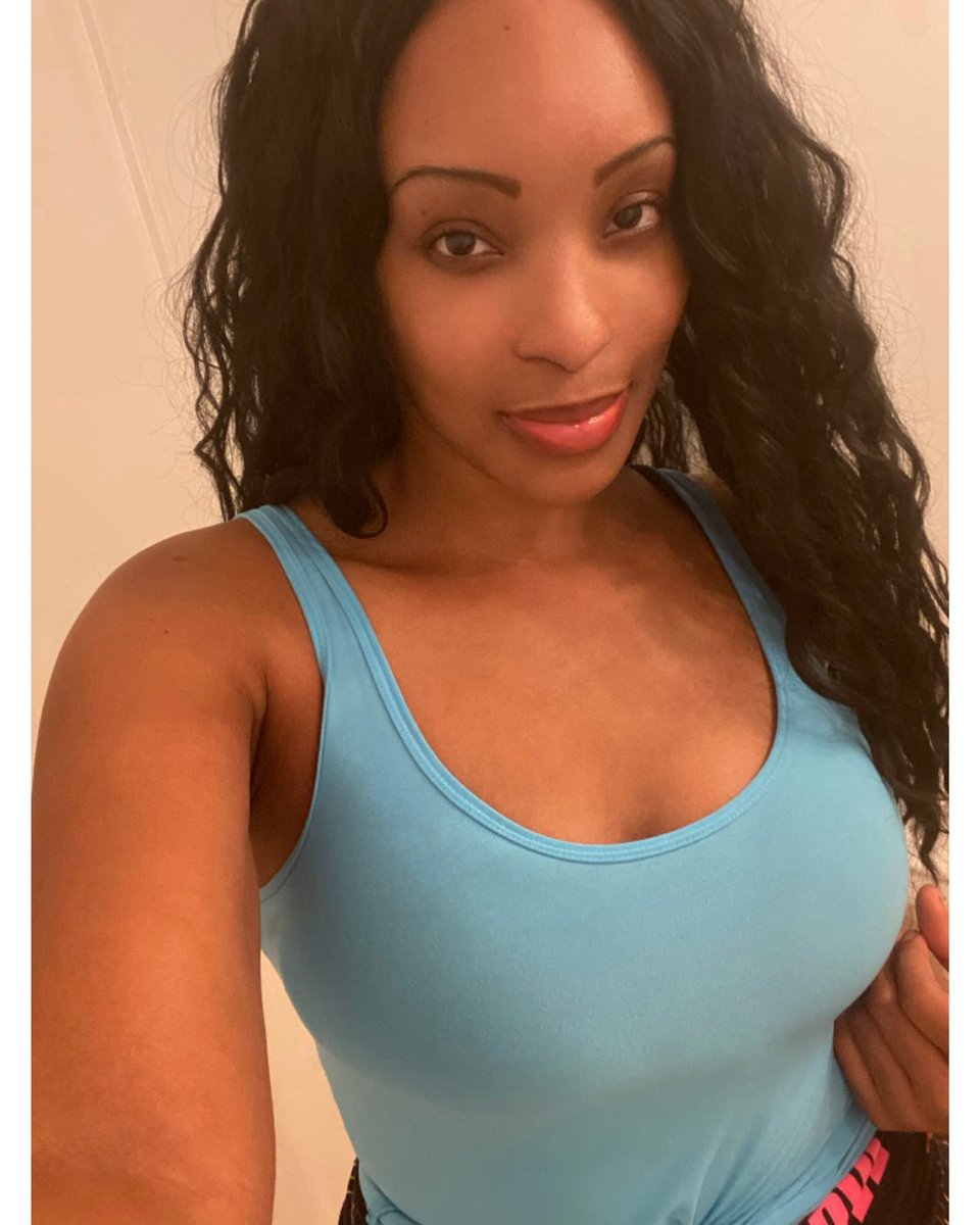 MissPrettyCocoa's tweet photo. 💙“I’m a whole week late, but happy Leo season!!”☺️♌️🦁🔥💙 #Uposted🤍 #YourFavoriteCocoa😊 https://t.co/SN4CGIxqeE