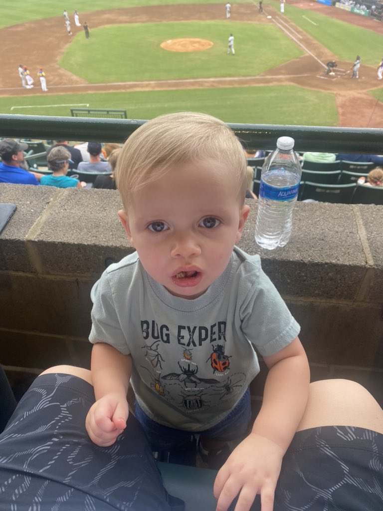 Cait35Wku's tweet photo. #gobatsgo https://t.co/pa6AskJMMc