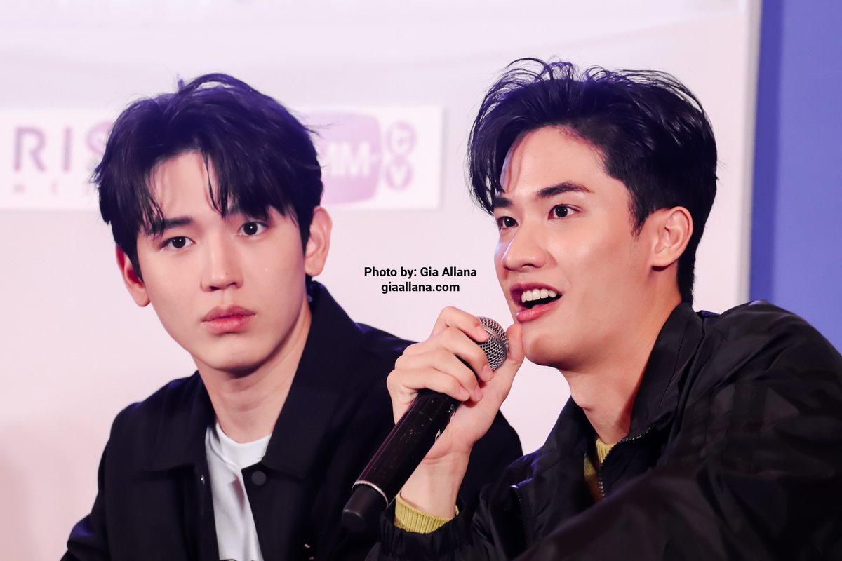 GiaAllana's tweet photo. #TayNew during the presscon for their Manila fan meeting at Solaire.
TAY @Tawan_V
NEW @new_thitipoom
Photos by: Gia Allana
Special thanks to: @enjoyglobe @risemediaph
#TayNewManilaFanMeet
#TawanVihokratana #Tawan
#ThitipoomTechaapaikhun #Thitipoom
#TayNewInManila @GMMTV https://t.co/3dvoqvr5AB