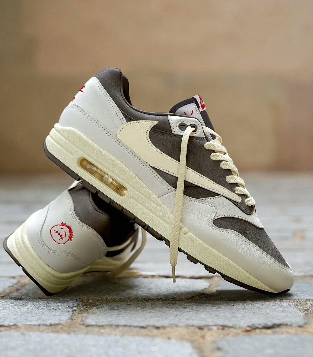 air max 1 inside out on feet