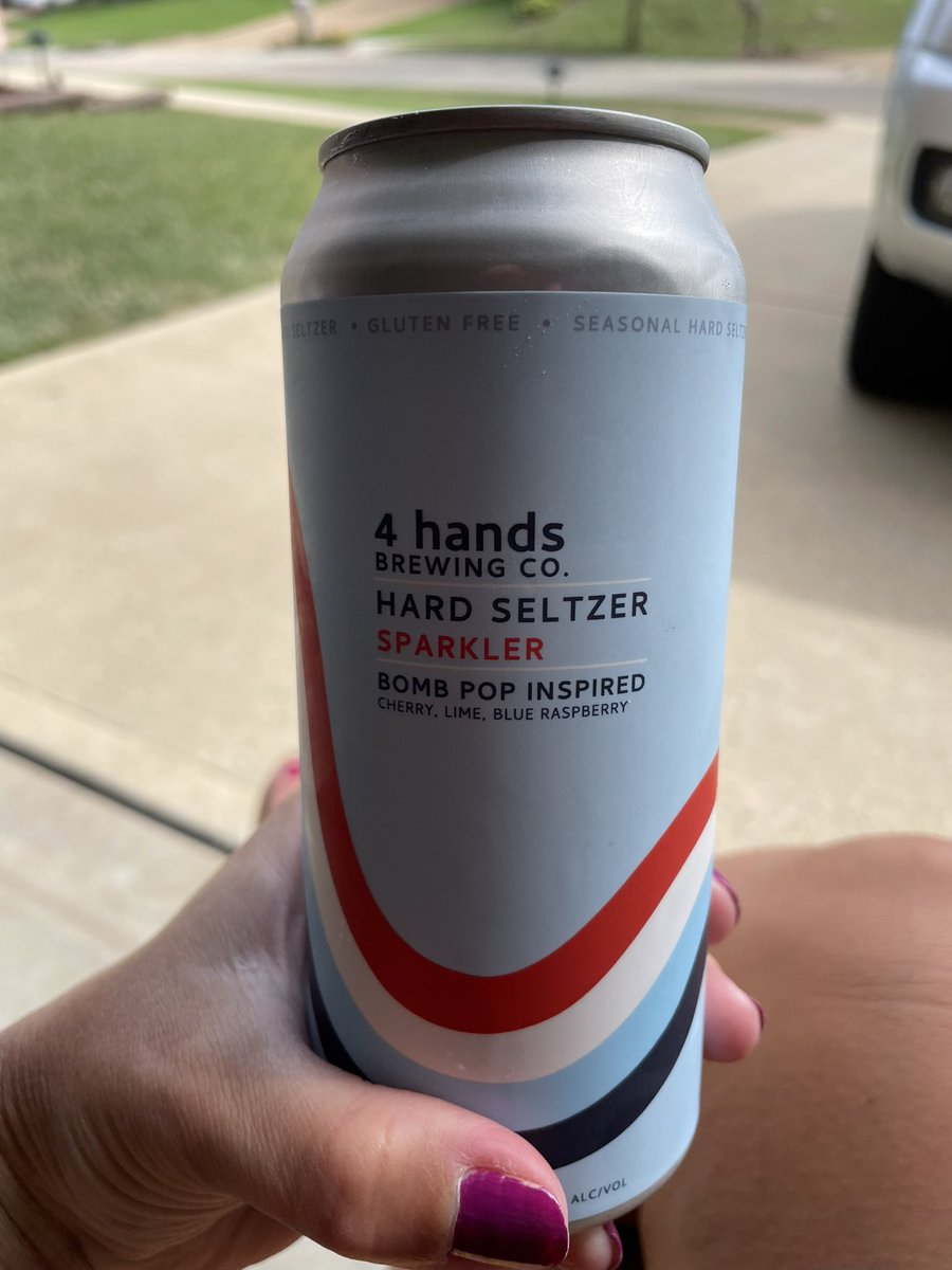 A19Bruder's tweet image. Sweet taste of summertime in a can! @4HandsBrewingCo #bombpop