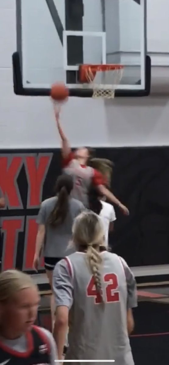 Autumn Block tweet media