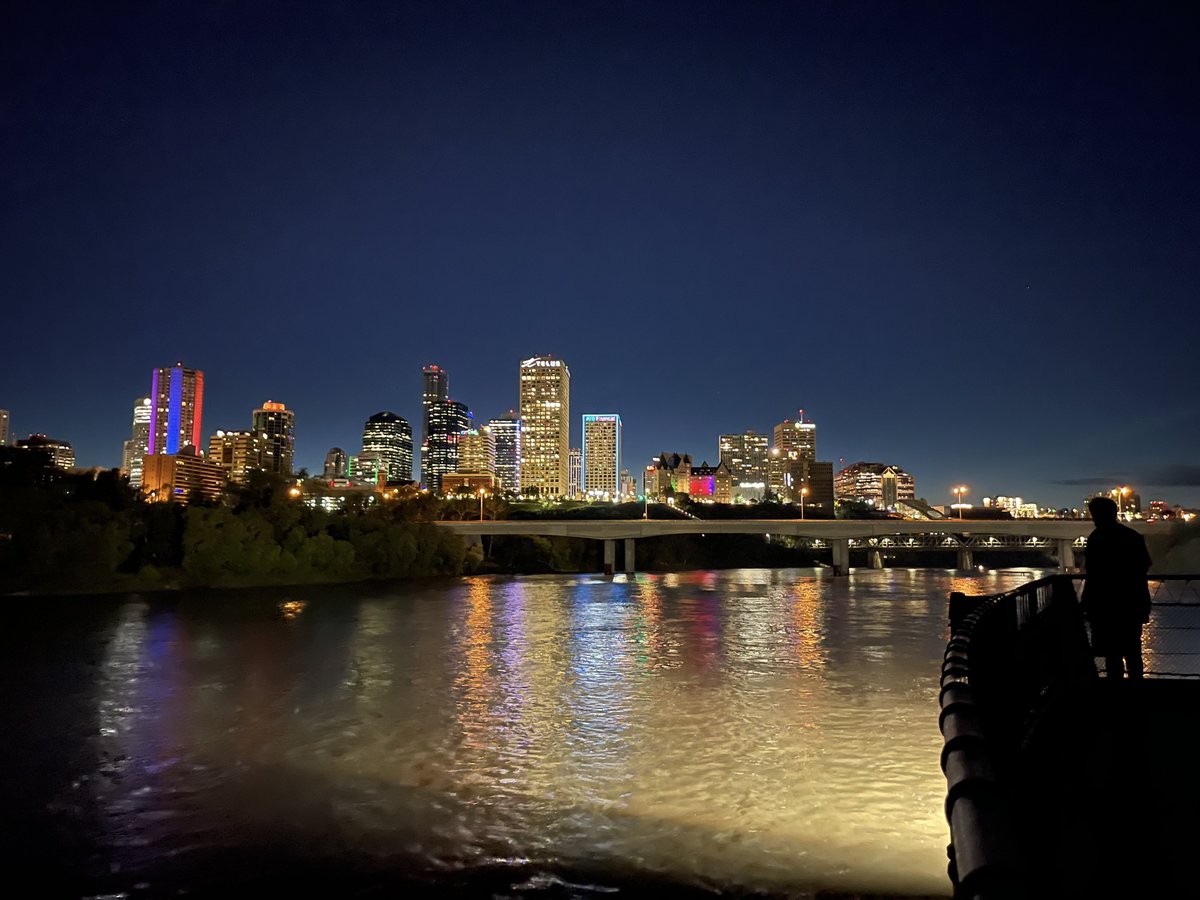 Our current 2022 schedule has been updated. We will be releasing a few more events but it's 95% complete. See you on the boat!

Full schedule available at edmontonriverboat.ca/events/