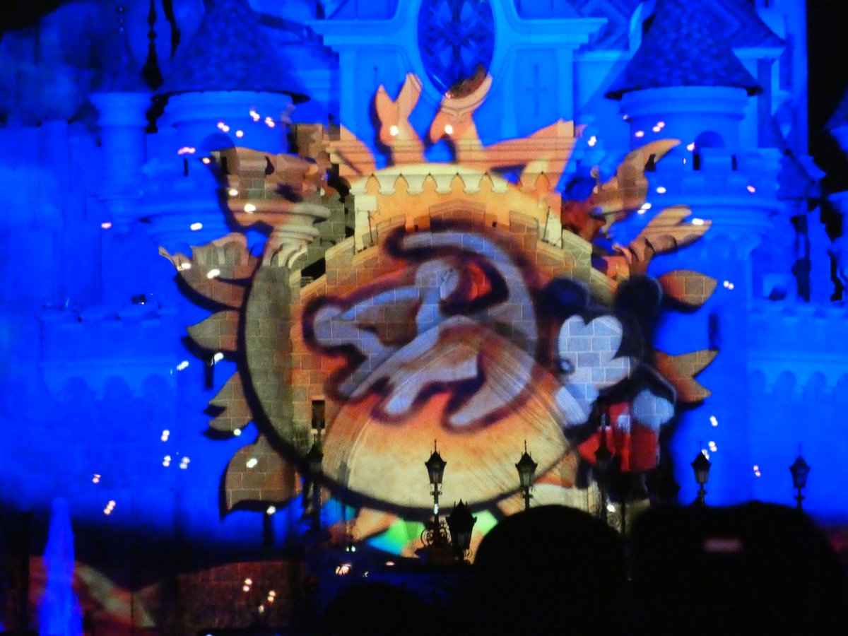 TeamCastagnet's tweet photo. Disneyland Paris.
Disney Illuminations, by Pandora.
The Lion King.
@DisneylandParis
#TheLionKing #DisneyIlluminations #DisneylandParis2022 #Disney #DisneylandParis #DLP #SleepingBeautyCastle #DisneyParks #DisneyShow #DisneyNightShow #MickeyMouse #ADreamIsAWish (#Photo) (#Picture) https://t.co/bWYdcWiRGT