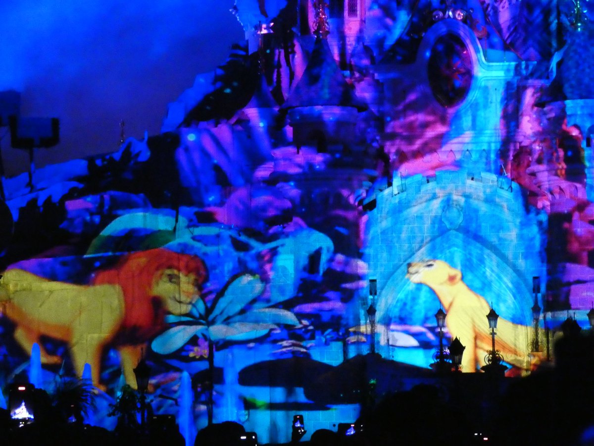 TeamCastagnet's tweet photo. Disneyland Paris.
Disney Illuminations, by Pandora.
The Lion King.
@DisneylandParis
#TheLionKing #DisneyIlluminations #DisneylandParis2022 #Disney #DisneylandParis #DLP #SleepingBeautyCastle #DisneyParks #DisneyShow #DisneyNightShow #MickeyMouse #ADreamIsAWish (#Photo) (#Picture) https://t.co/bWYdcWiRGT
