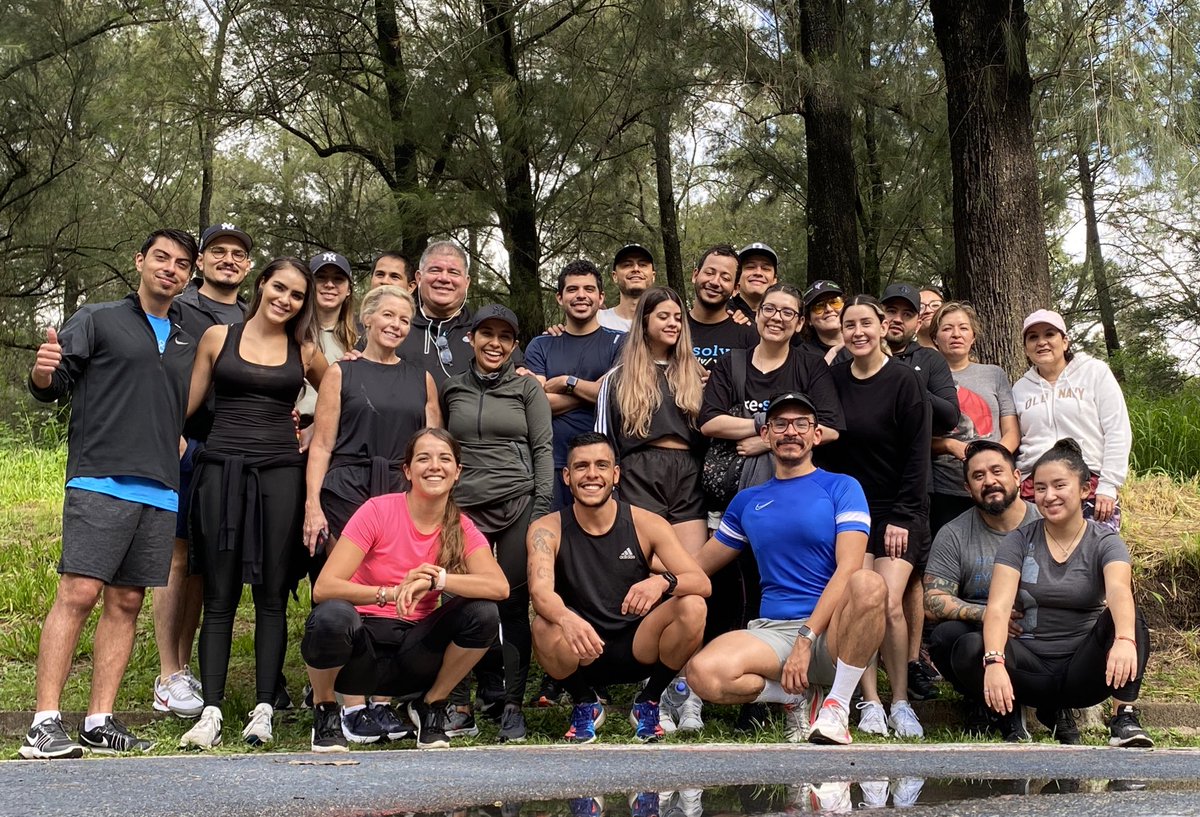 Saturday morning of working out with fun and wonderful people? Yes, of course! Have you ever heard about ATThletes? Well, they do! Great morning in our first outdoors activity🏃🏾‍♂️🏋🏾🤸🏽‍♂️ 3K, 5K, volley, basket, calisthenics. Great way to kick off the weekend! #LifeAtATT