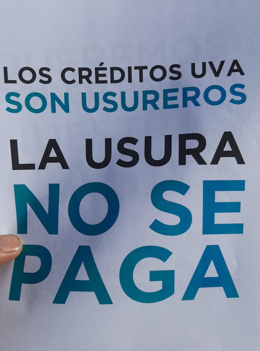 DanielaFunez17's tweet photo. @SergioMassa 
@MalenaMassa
AHORA Q PUEDE CUMPLA.

LAS 550.000 FLIAS DE CREDITOS UVA
PRENDARIOS 
PERSONALES 
E HIPOTECARIOS 
NO DAMOS MASSSS
CON LA #USURAUVA 

No hay más tiempo. https://t.co/70l2JsAi62