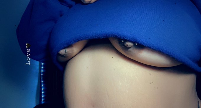 Peek-A-Boo #nsfwtwitter #nsfwtwt #bbw #piercedtitties #croptop #pornhub #bbwaddict RETWEET for a treat<a href="/tag/nsfwtwitter"class="tags">#nsfwtwitter</a><a href="/tag/nsfwtwt"class="tags">#nsfwtwt</a><a href="/tag/bbw"class="tags">#bbw</a><a href="/tag/piercedtitties"class="tags">#piercedtitties</a><a href="/tag/pornhub"class="tags"><span>#pornhub</span></a><a href="/tag/croptop"class="tags"><span>#croptop</span></a><a href="/tag/bbwaddict"class="tags"><span>#bbwaddict</span></a>