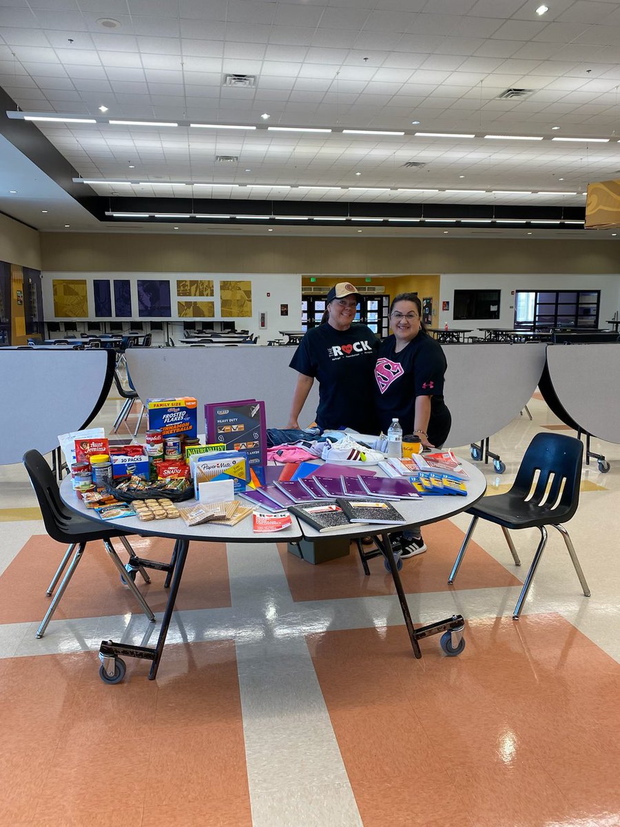 We are thankful for the many volunteers that made today’s event possible. <a href="/LWHS_Canes/">Lake Weir High</a> <a href="/chadefrazier/">Chad Frazier</a> @MCPS_CAO