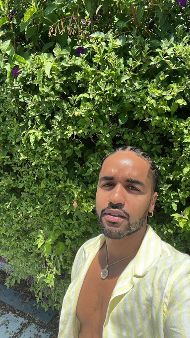 Watch TraphouseJodeci's leaked NSFW photo on TwXstars