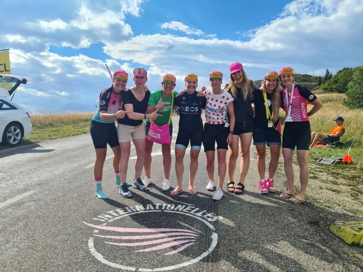 OK I’ve been pretty busy this week but so has the gilet 🤣 Still flying around the #TDFF powered by <a href="/GoZwift/">Zwift</a> 🙌 Thanks to <a href="/ElizzyBanks/">Lizzy Banks</a> for helping it along and everyone who has carried it from stage to stage. One day to go 👌 #wheresGsgilet #Glayrelay #WatchTheFemmes